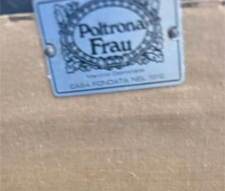 Paire de fauteuils Club Poltrona Frau buffle