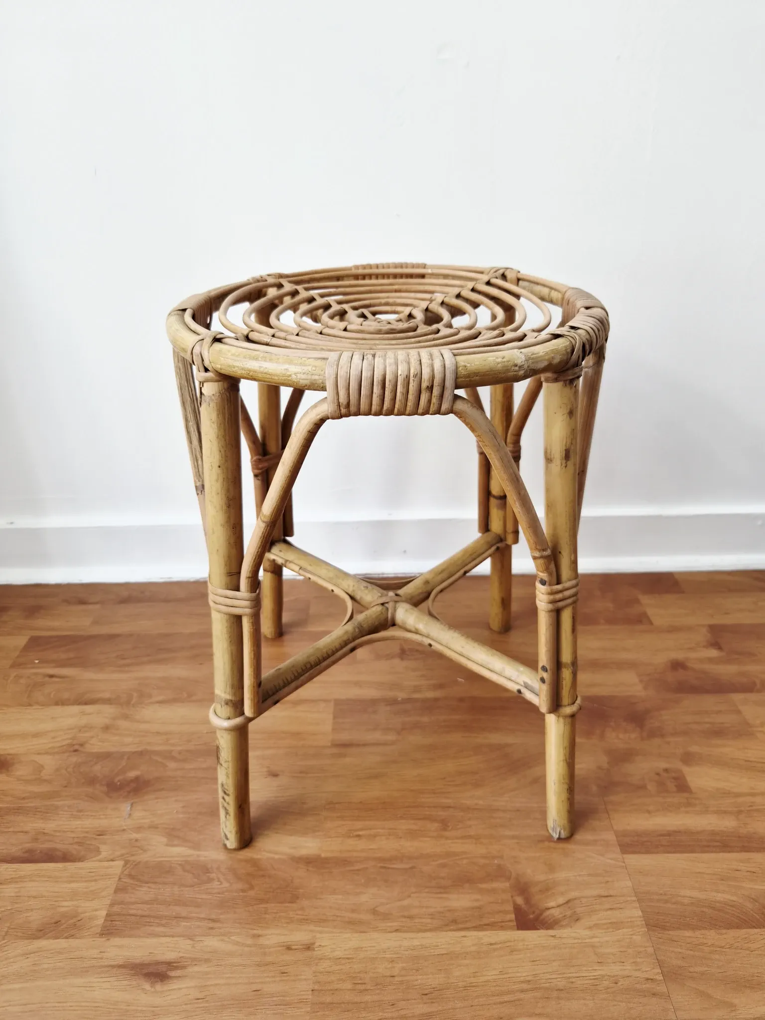 Vintage rattan stool in bohemian retro style - 1950s/1960s