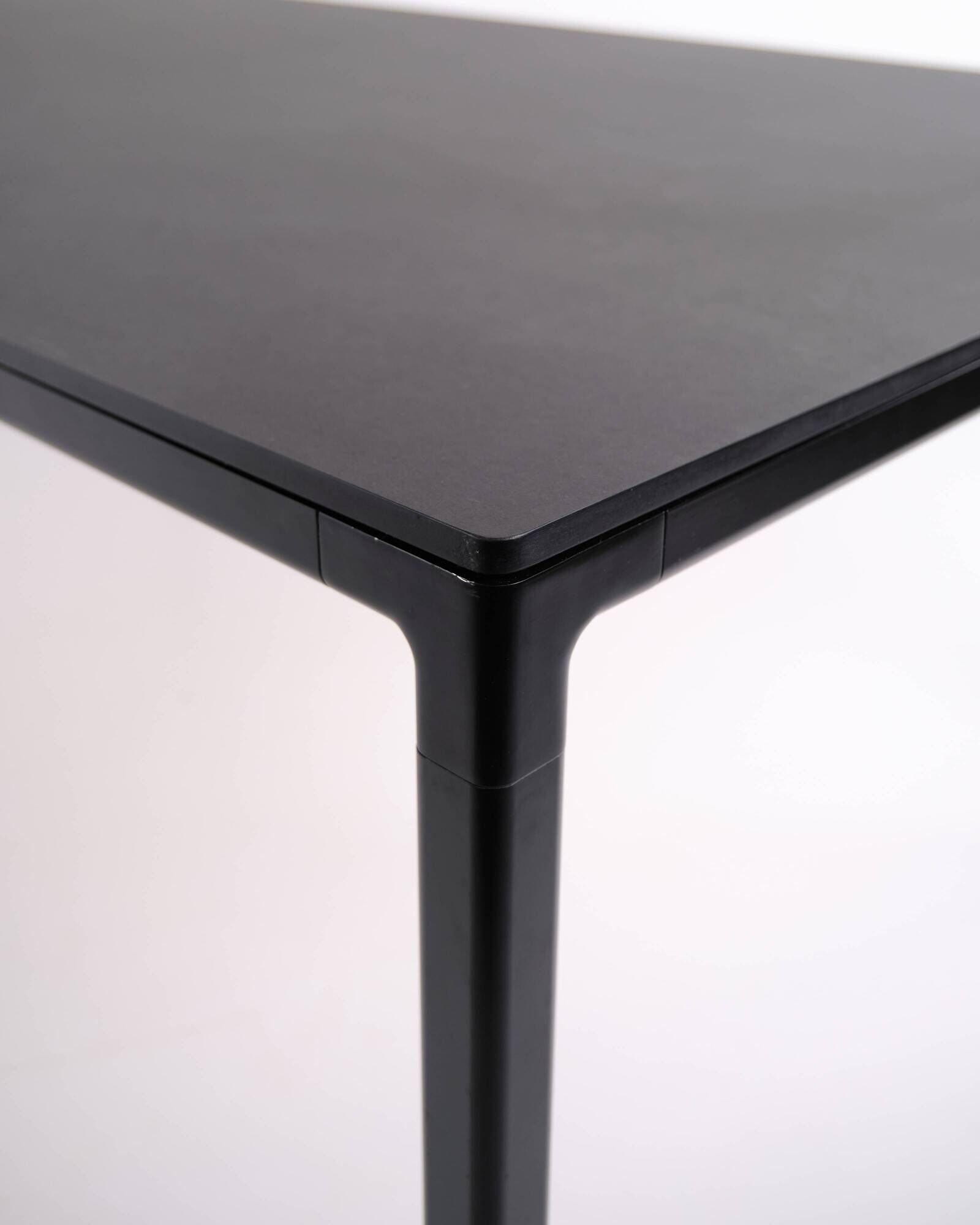 HAY T12 dining table – black linoleum – black aluminium frame