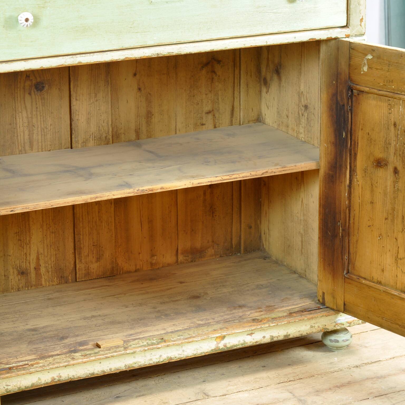 Solid pine dresser, 1910s