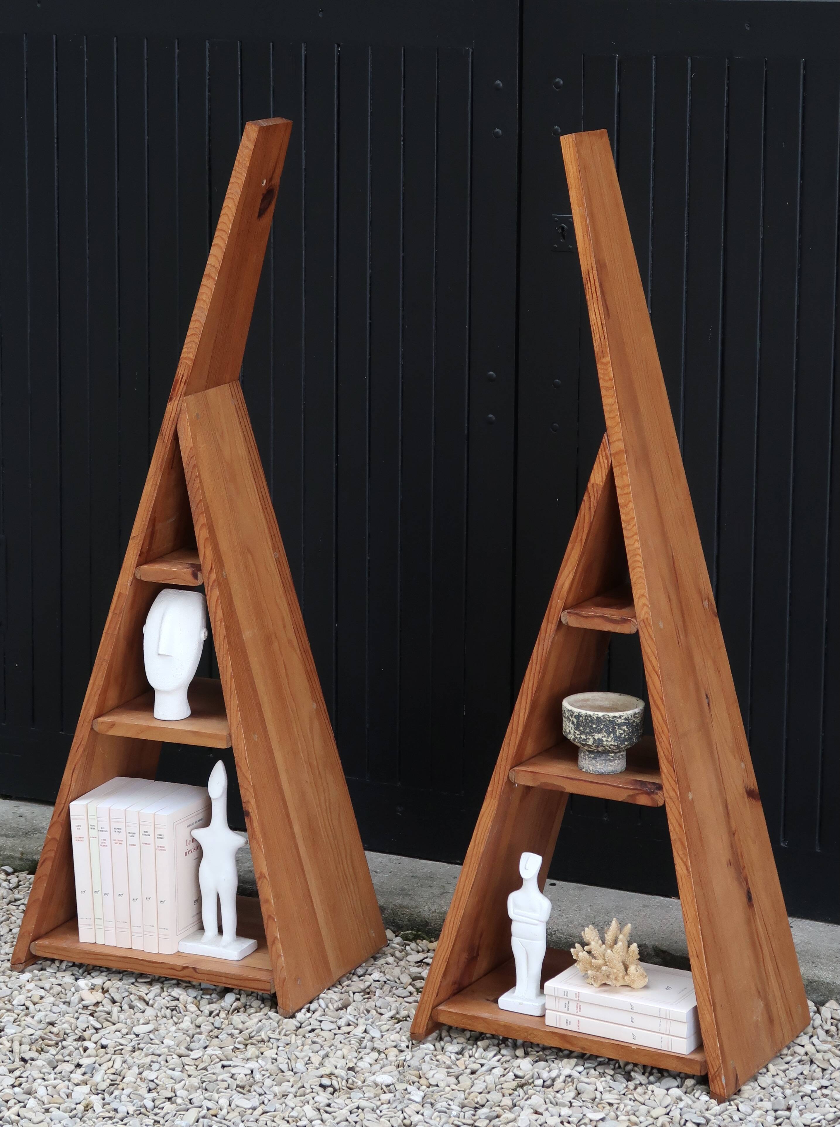 Etagère bibliothèque ou chevet en bois de pin, années 70