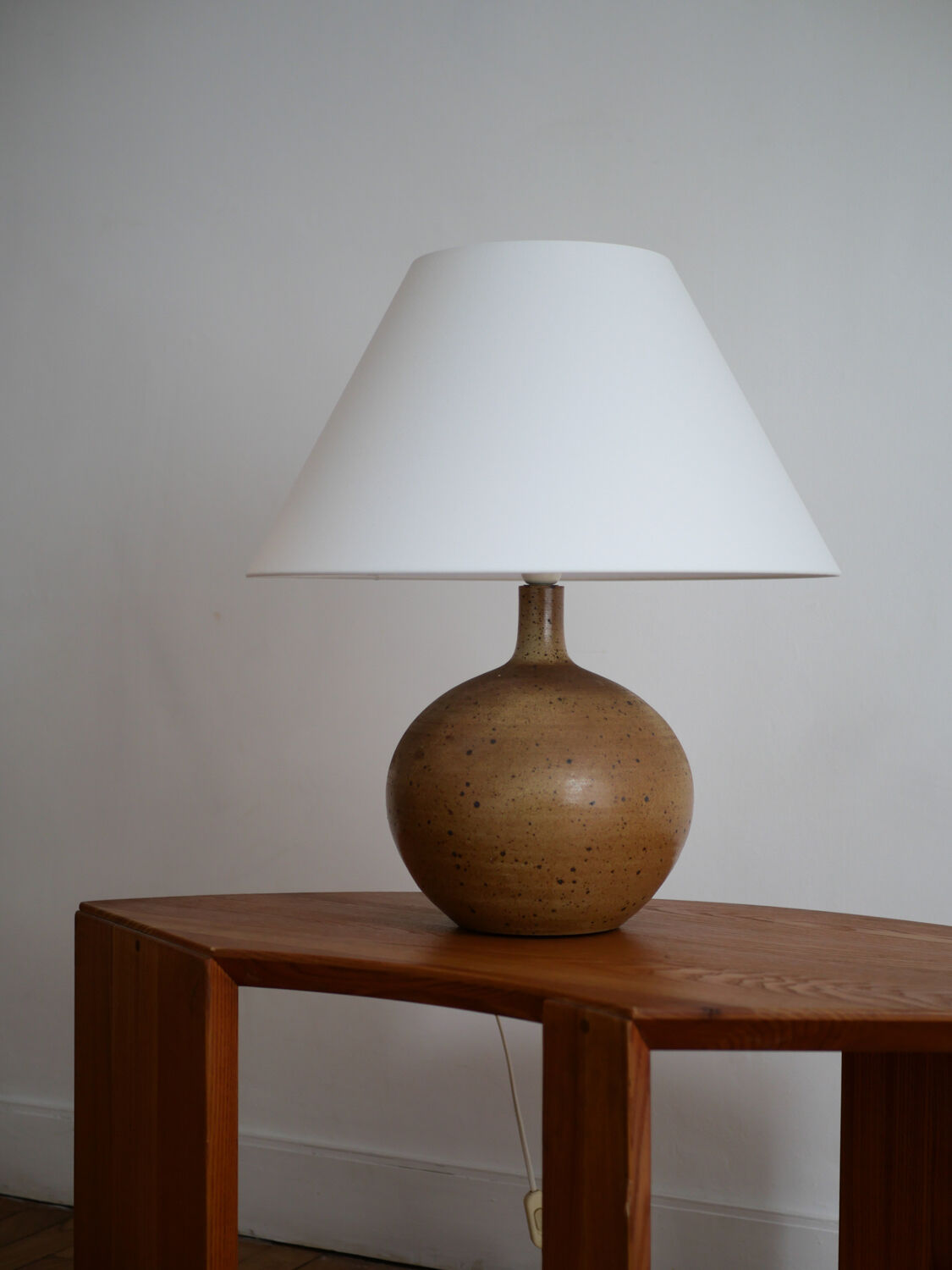Vintage stoneware lamp