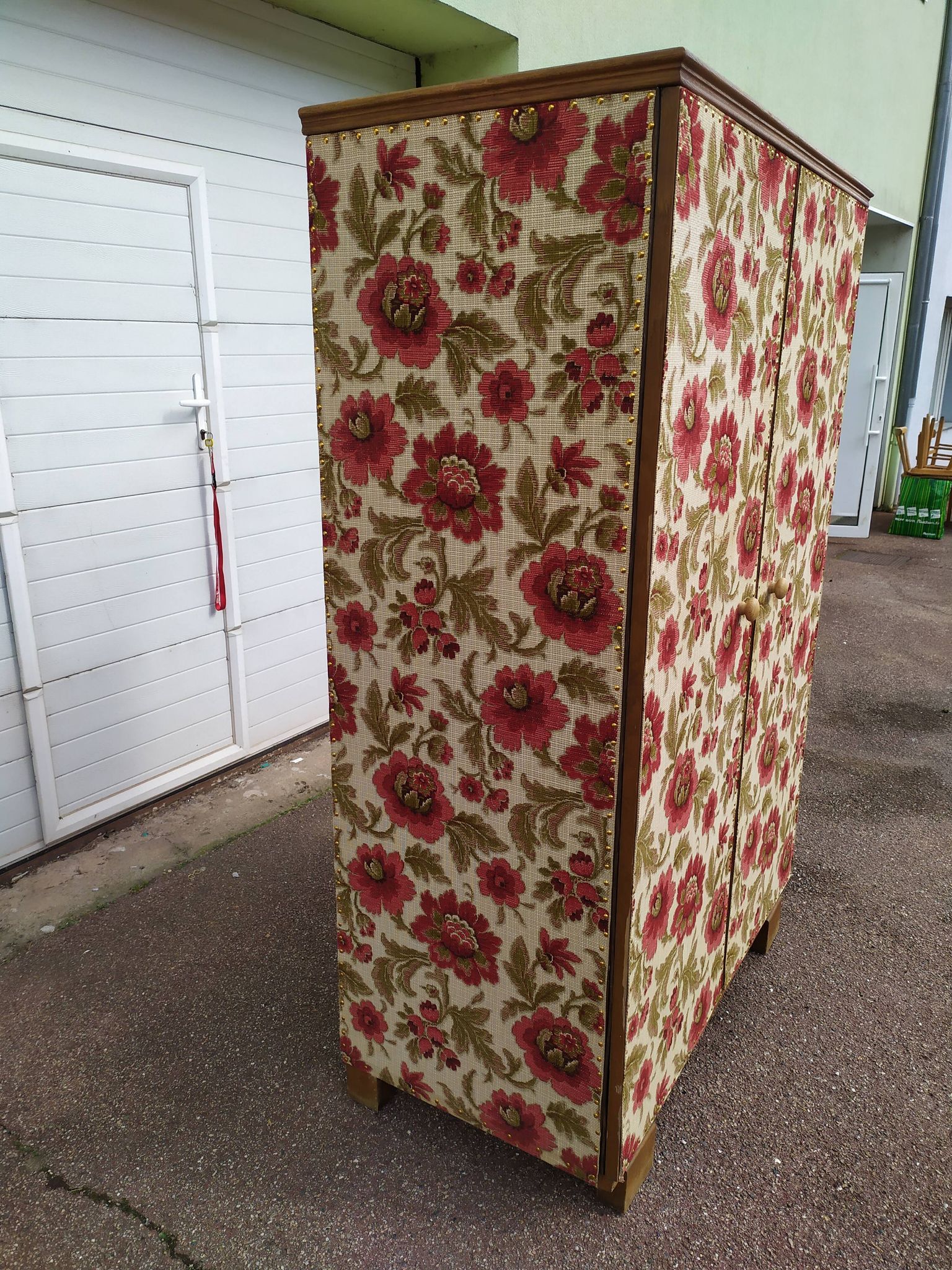 Armoire - penderie - Ancienne - Bois - Tissu Floral - Artisanal