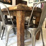 beautiful table sculpture with an incredible story