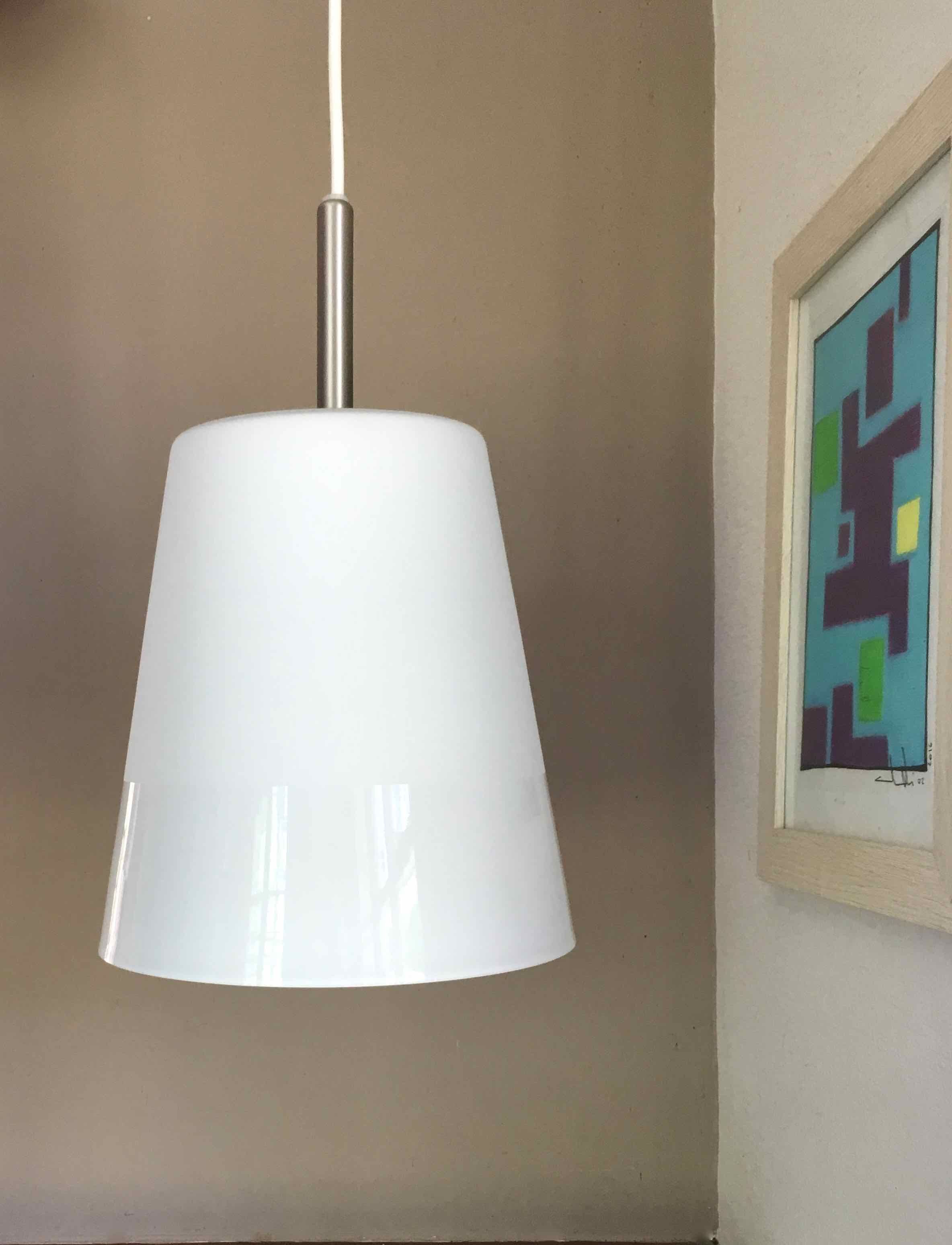 Opaline suspension and brushed steel