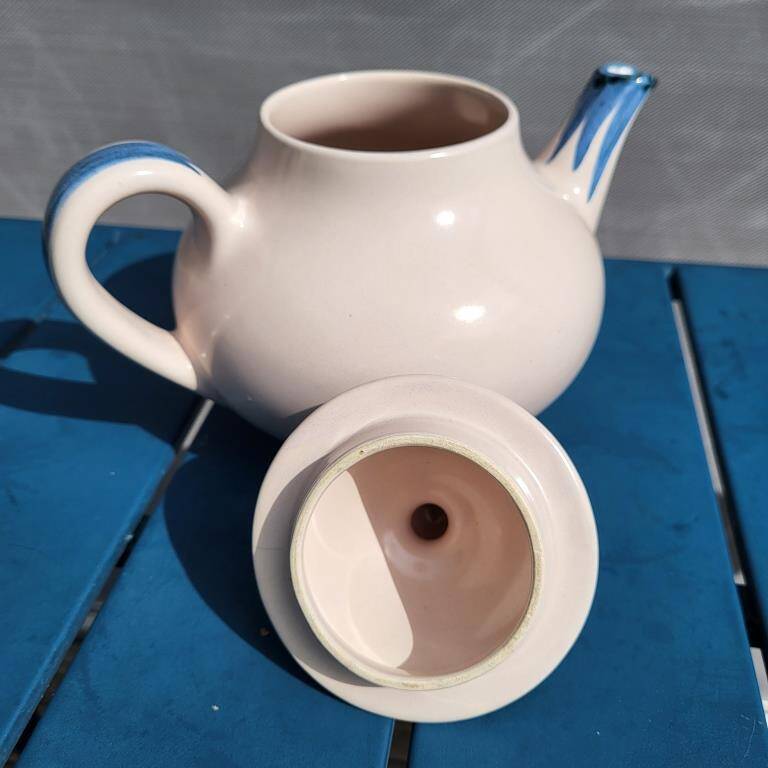 Théière Longchamp "Fleur bleue"