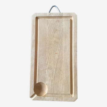 Light wood cutting board