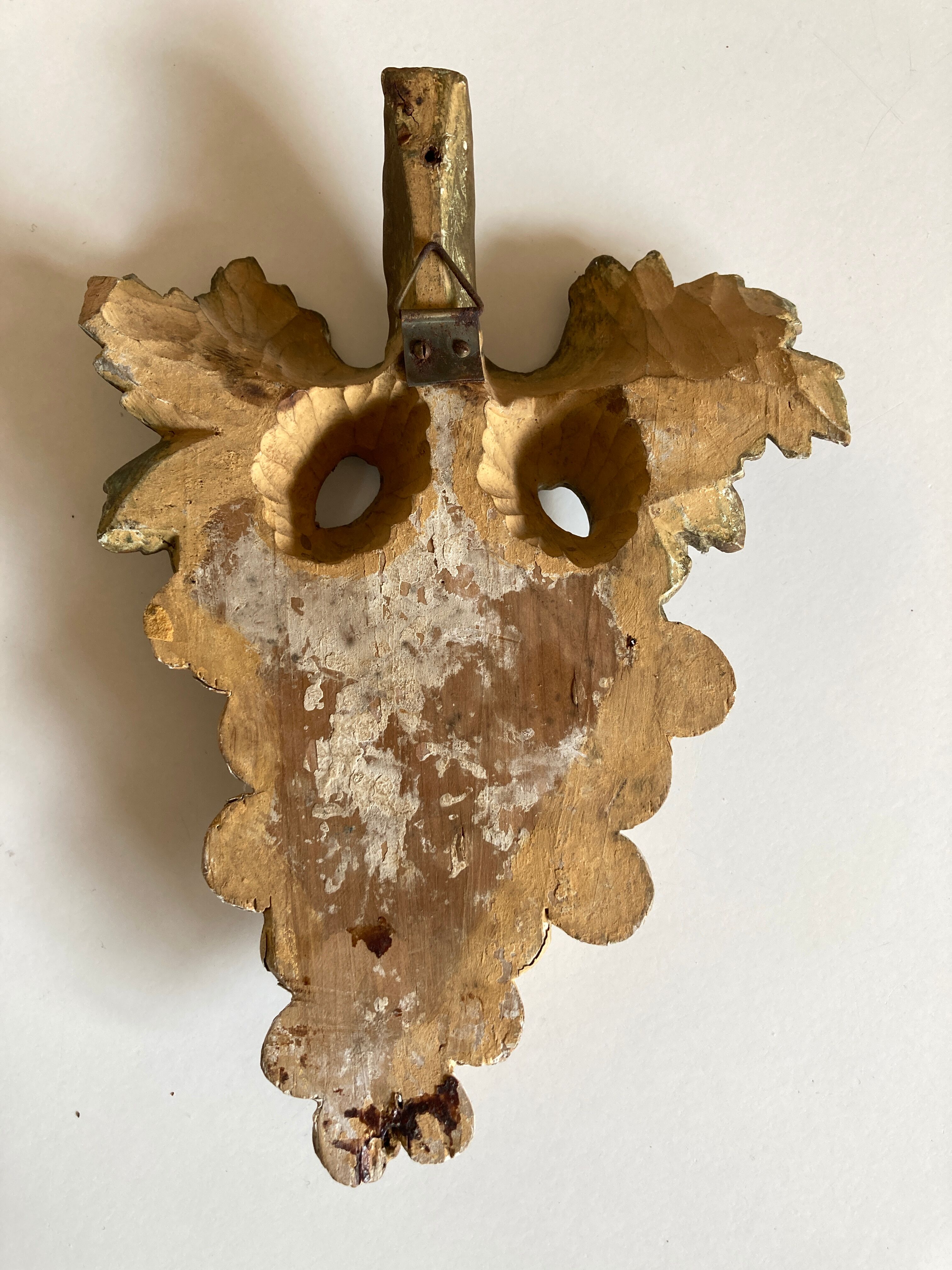 Golden wood mid-19th bunch of grape leaf vine pediment part Bacchus