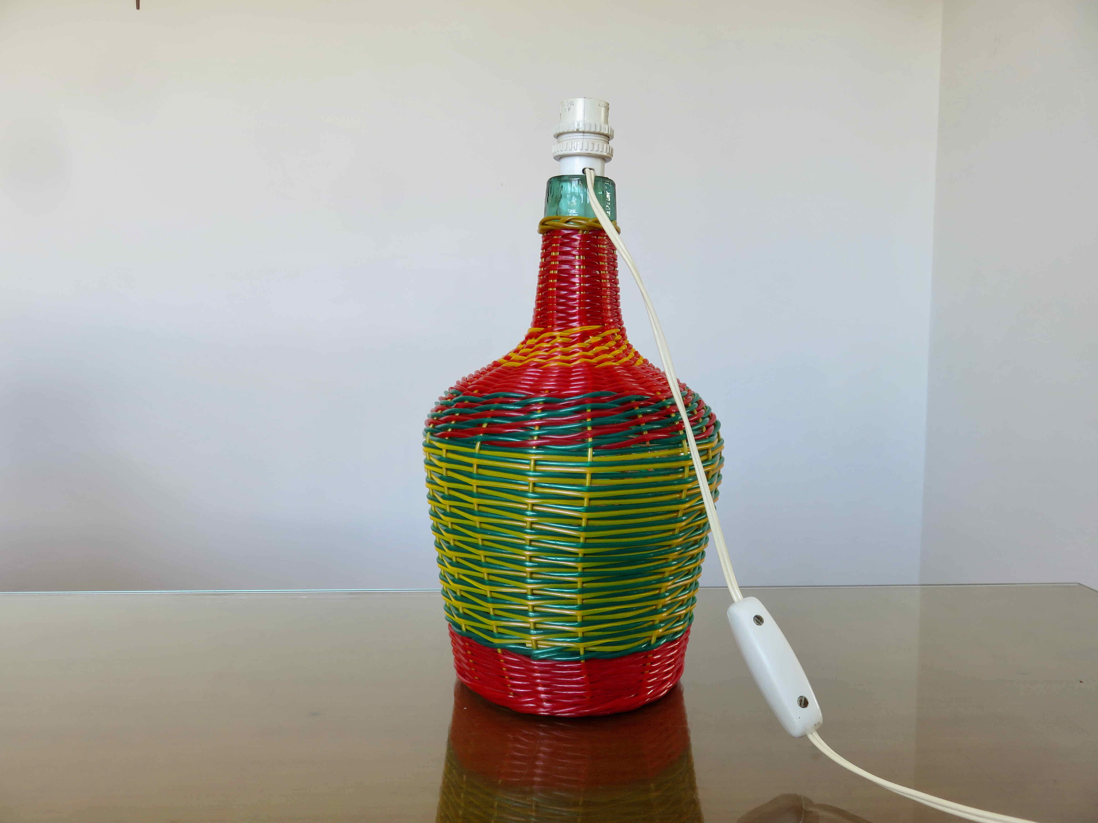 Bottle lamp in scoubidou, lampshade in rattan years 50/60