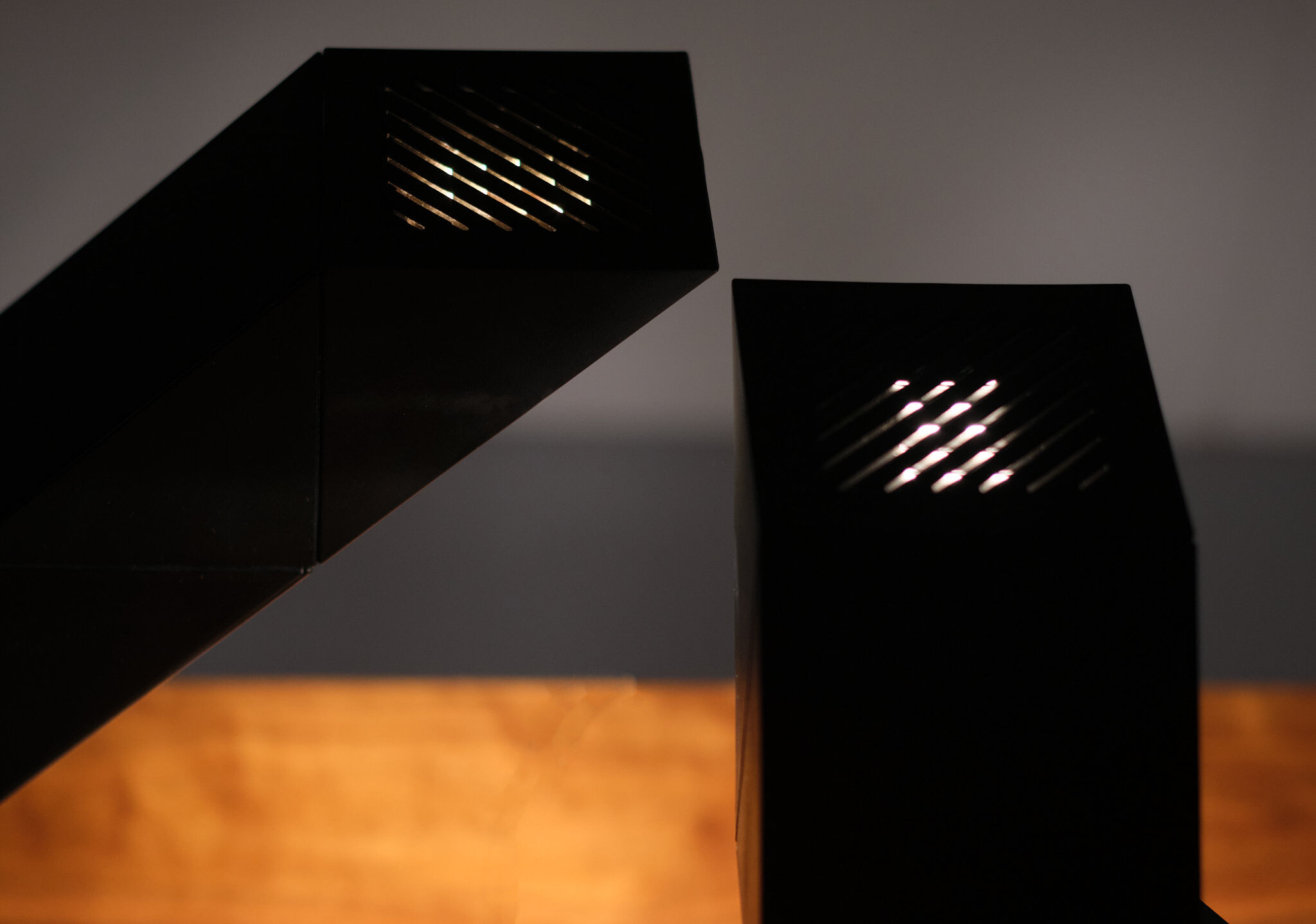 Lampes de table zig-zag, shui l. ré. chan, 1984, Hong Kong