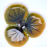 Compartmentalized plate in the shape of a Vallauris leaf