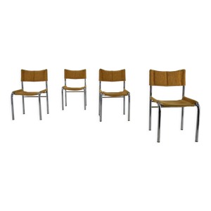 Ensemble de quatre chaises