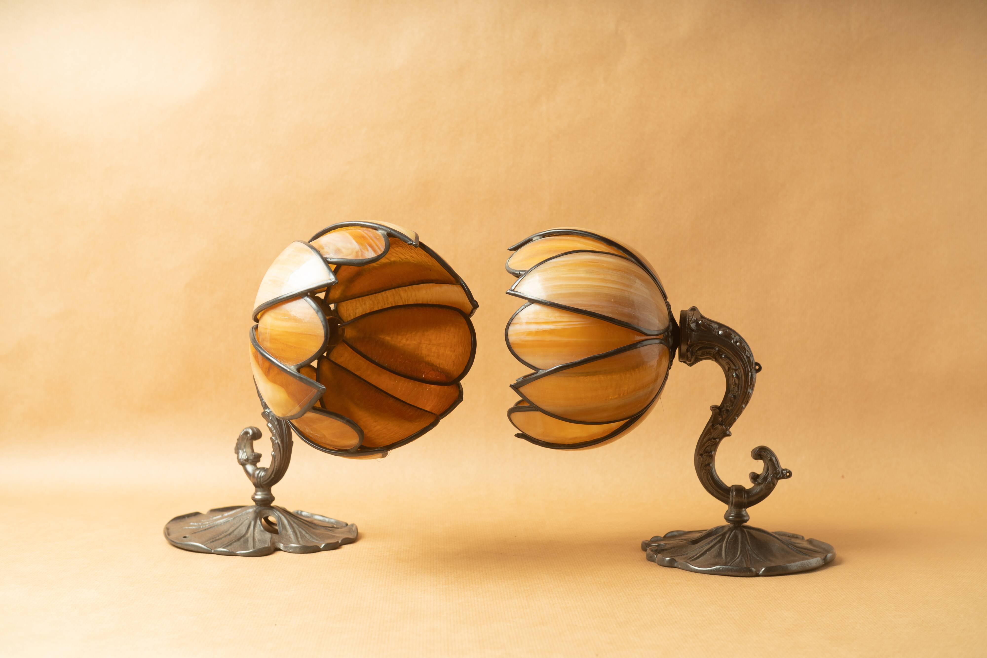 Pair lamps water lilies lotus style Tiffany vintage 90-2000