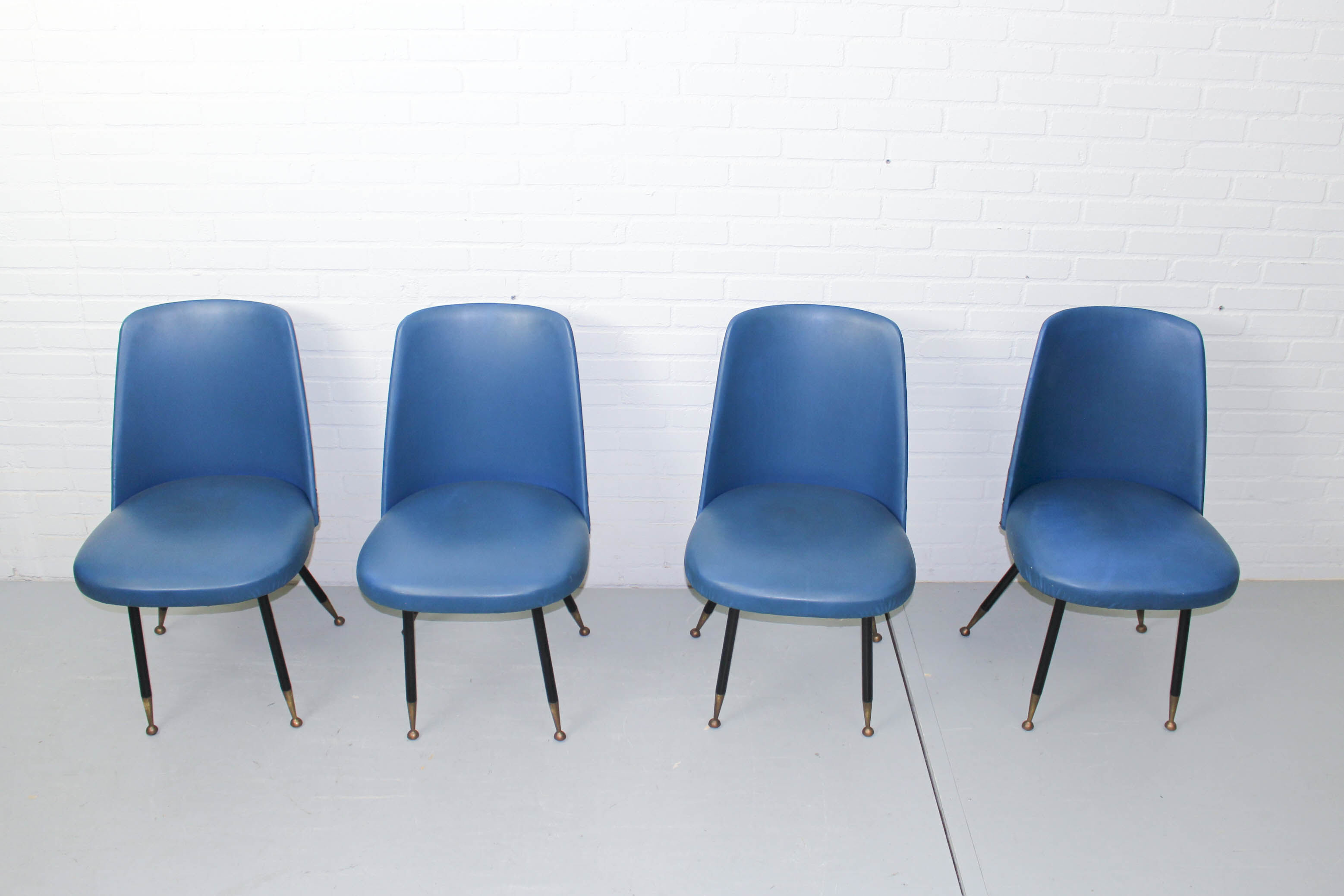 Set of 4 italian dining chairs with brass feet, 1950s