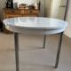 Table ronde extensible en formica, années 70
