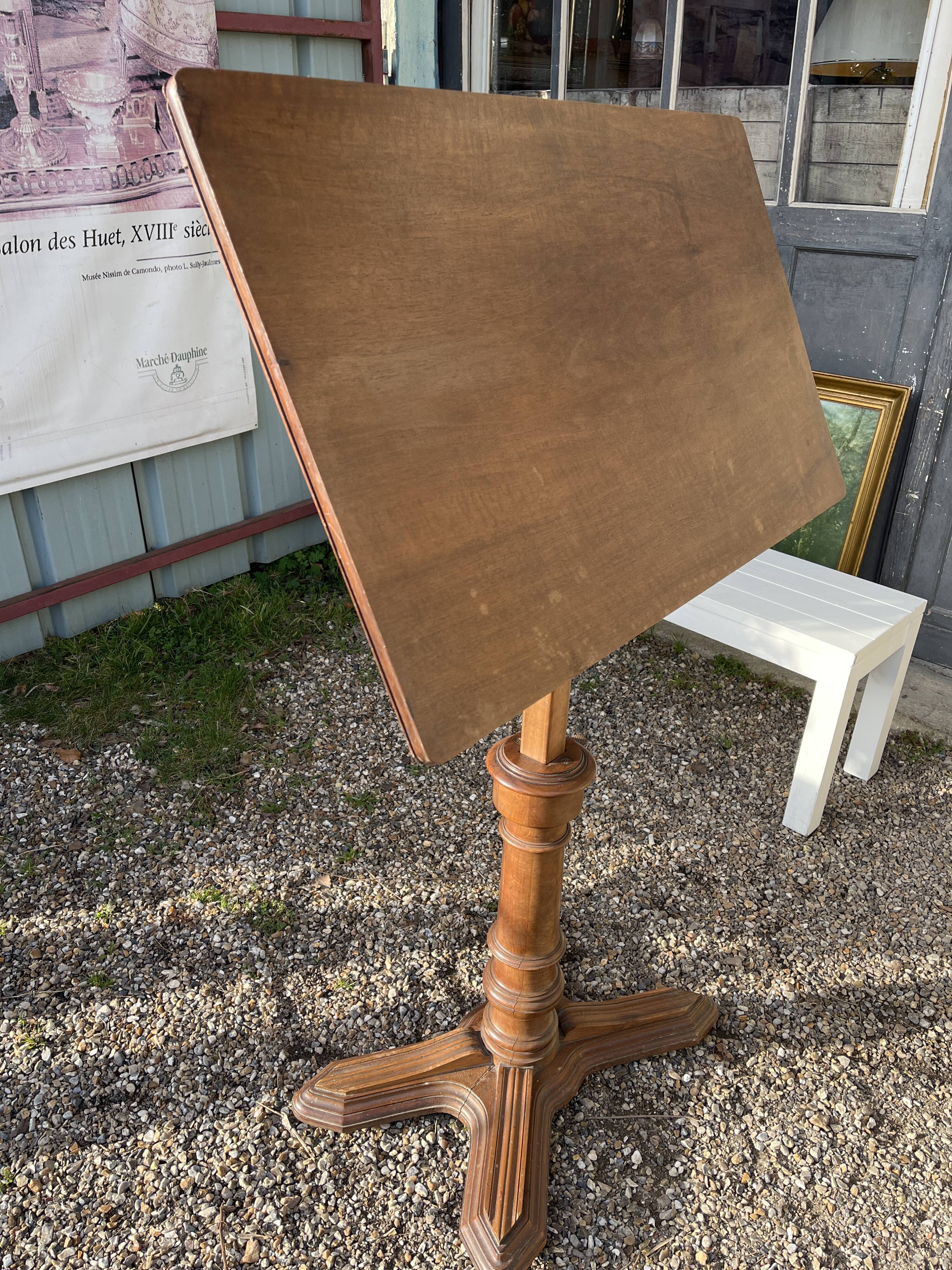 Drawing table / architect with sun system by E.Chouanard