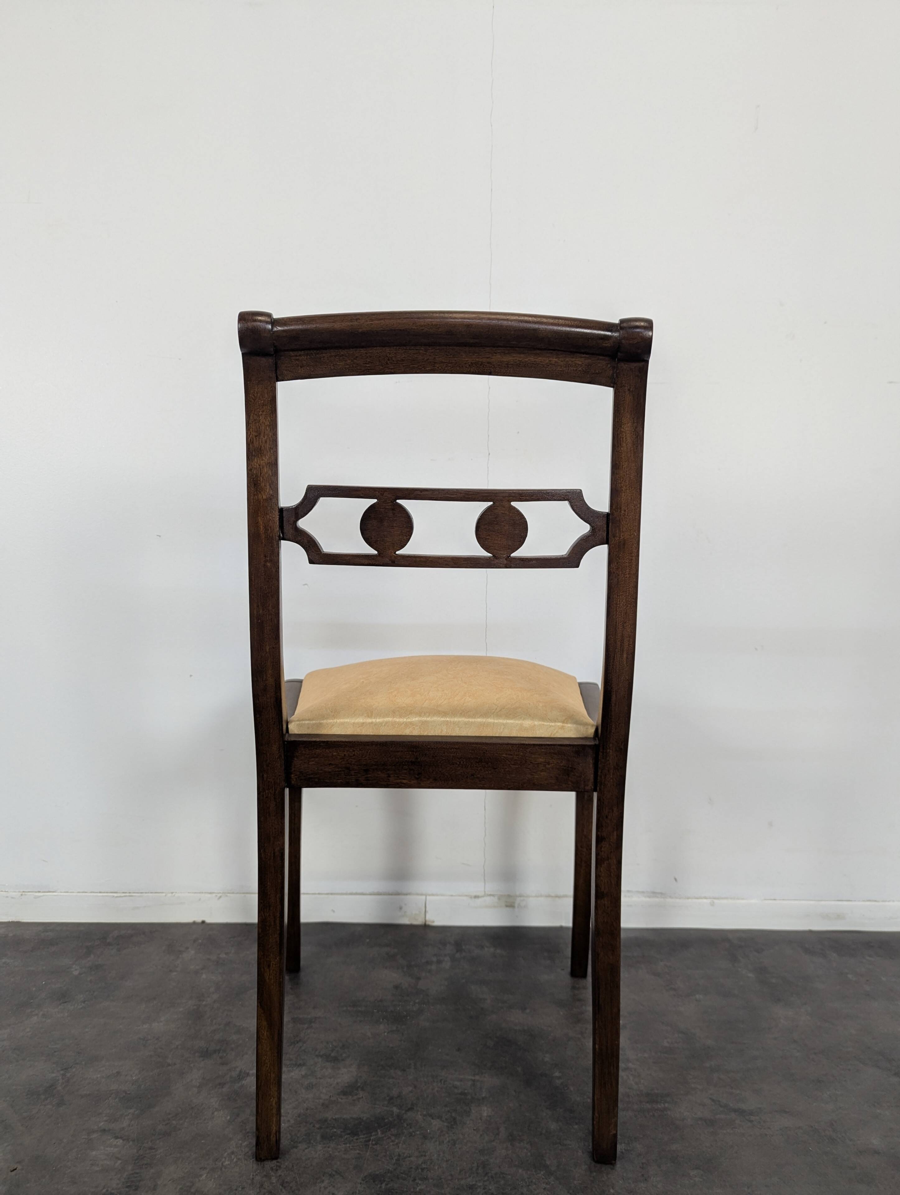 Pair of English-style chairs