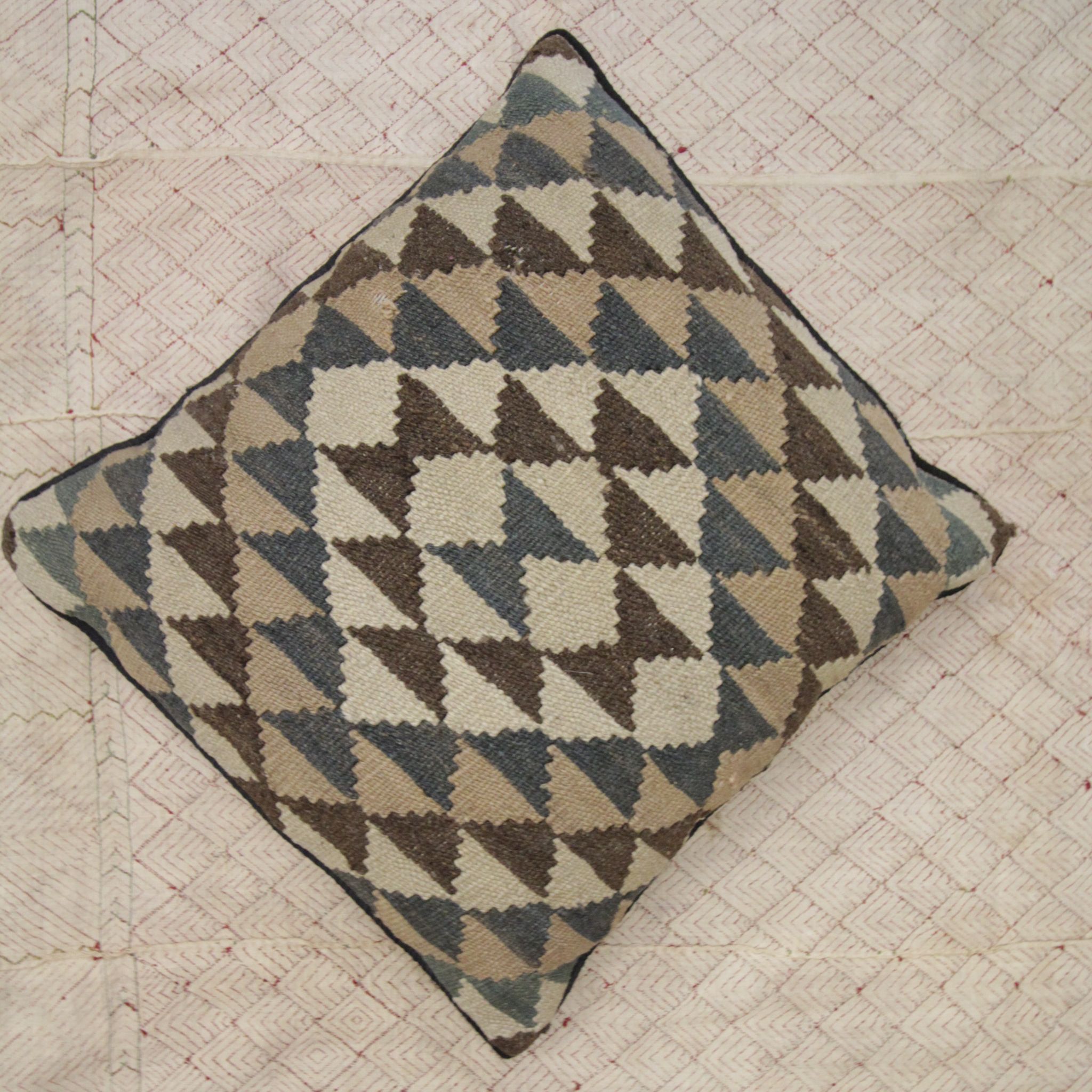 Handmade Flatwoven Kilim Cushion Cover Vintage Turkish Scatter Pillow