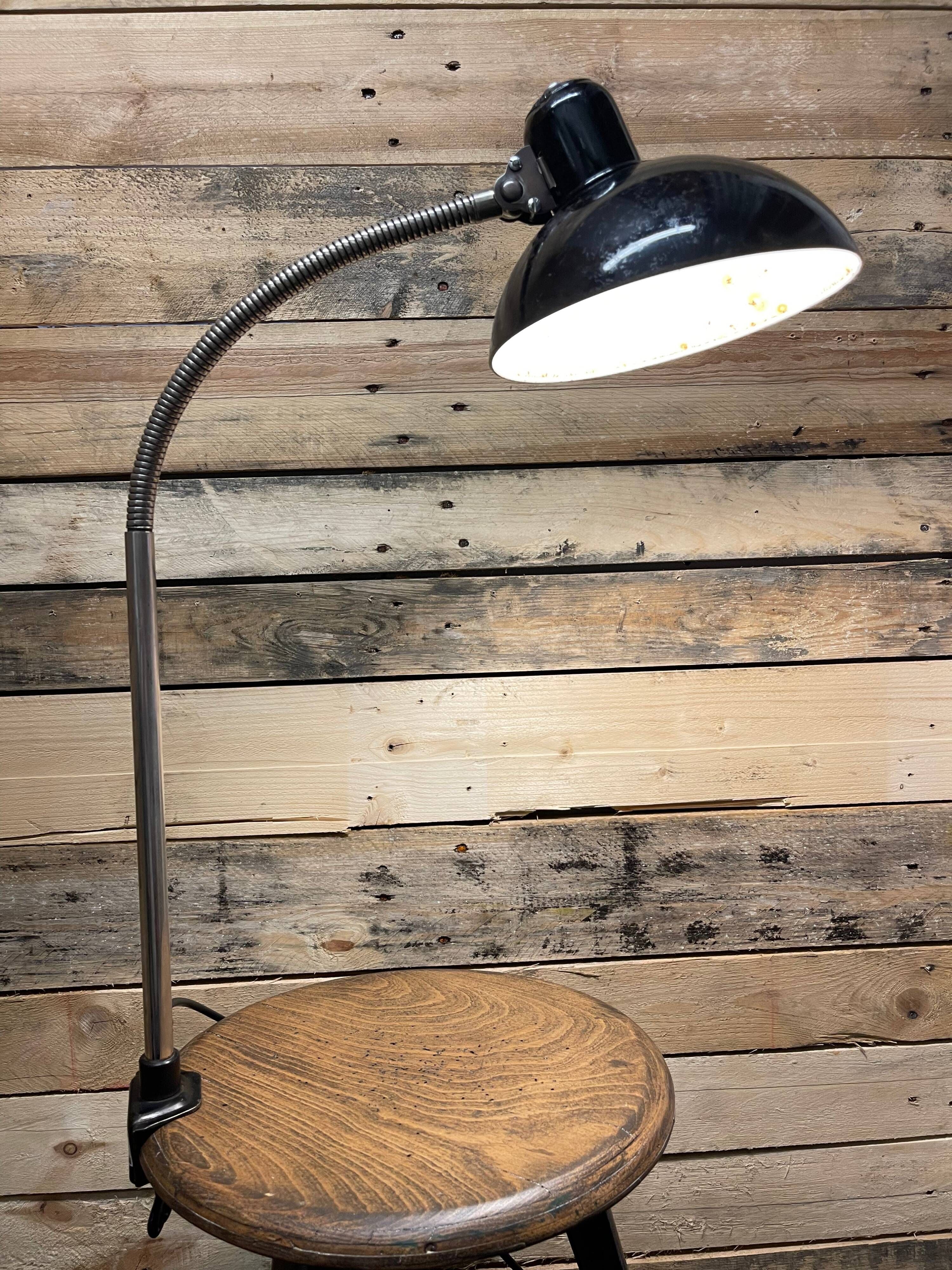 Lampe de table à pince Kaiser Idell Modèle 6740 des années 1940