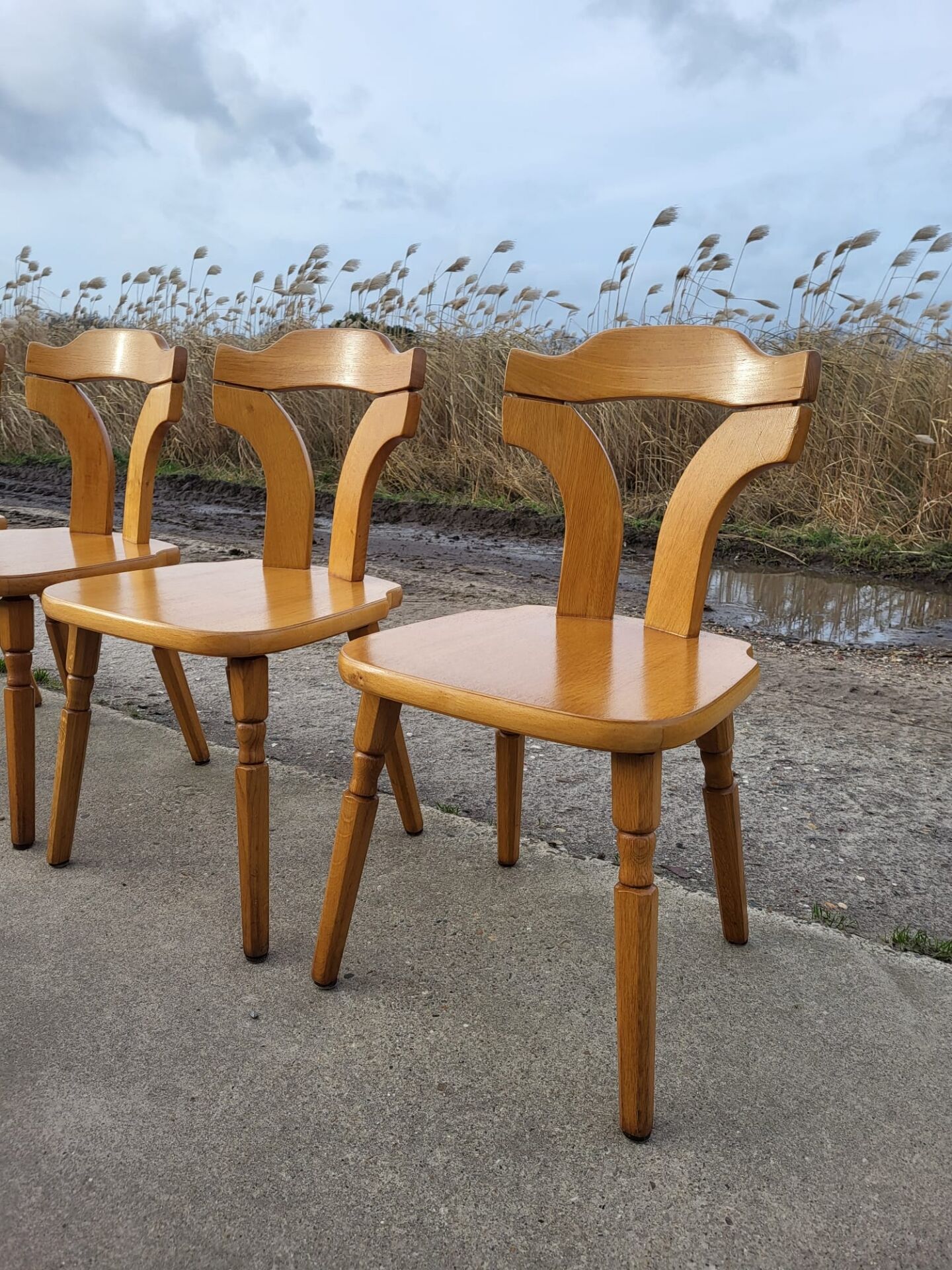 Vintage dining set - blond oak 1970s - extendable table and 4 chairs