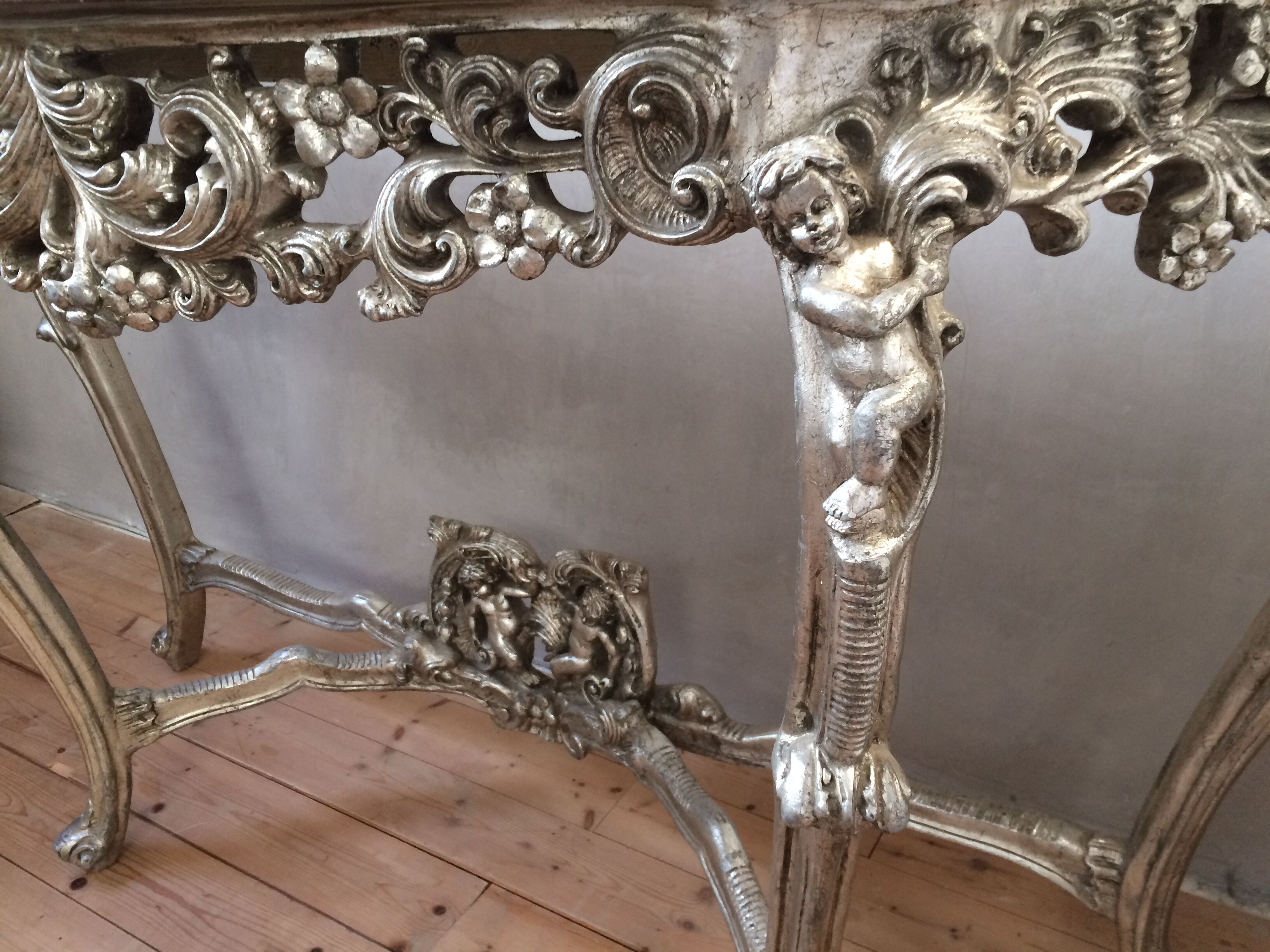 Baroque console