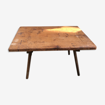 Table basse en bois brut