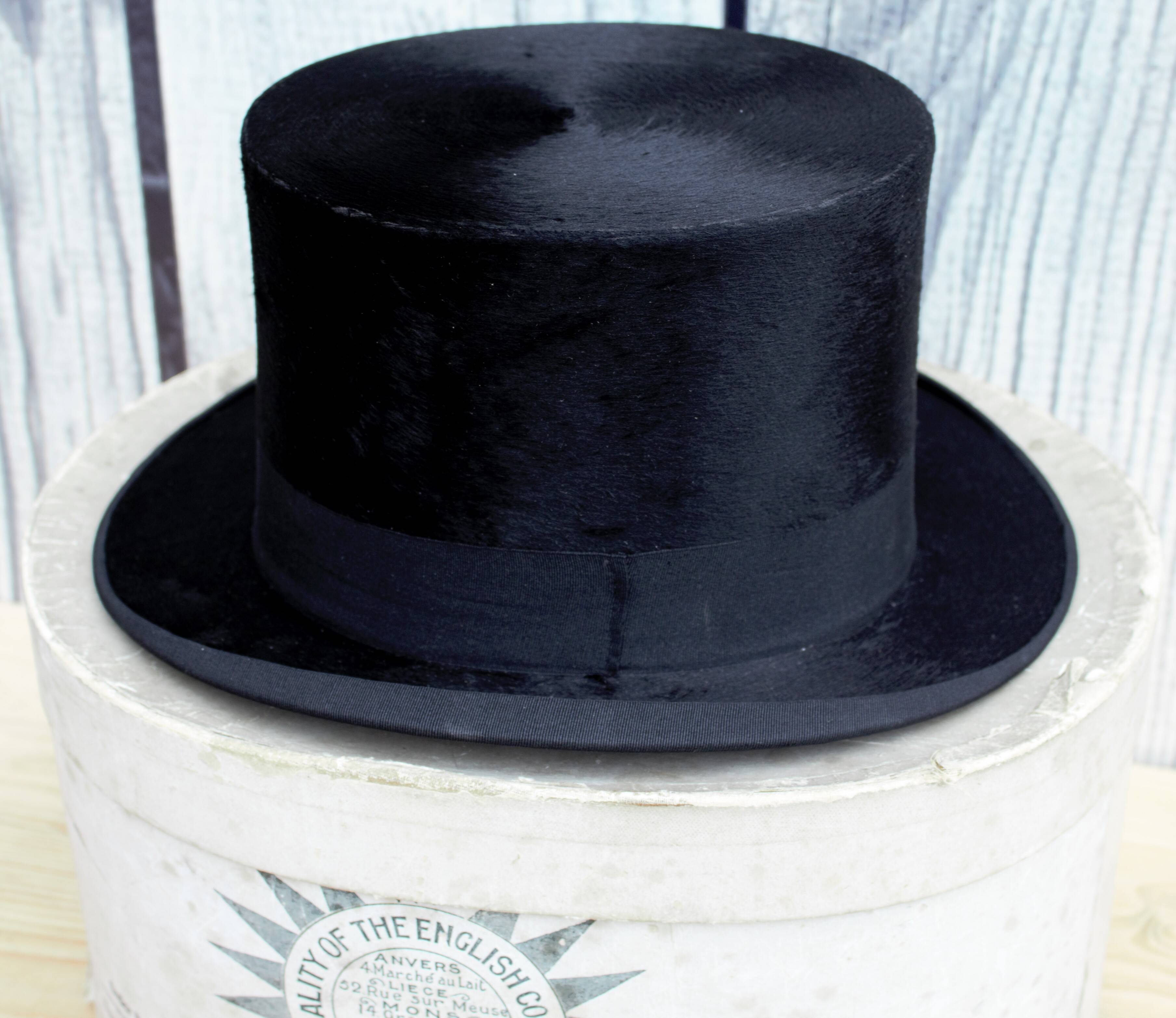 Old antique London Scotty nozzle hat with box Brussels