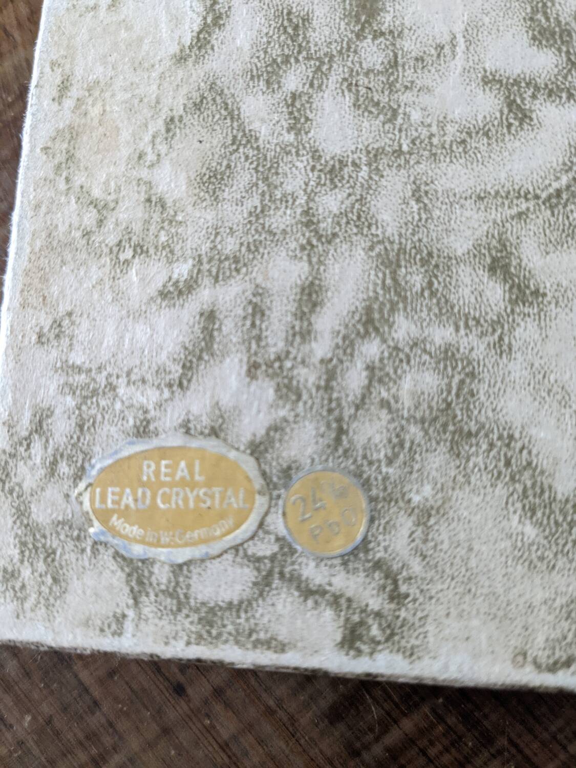 Box of 12 crystal knife holders