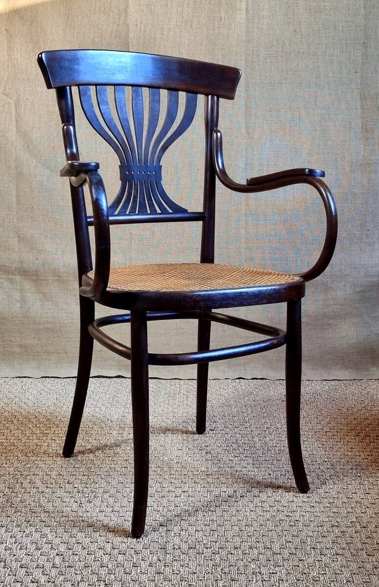 Fischel Jugendstil bistro armchair in curved wood, Thonet period