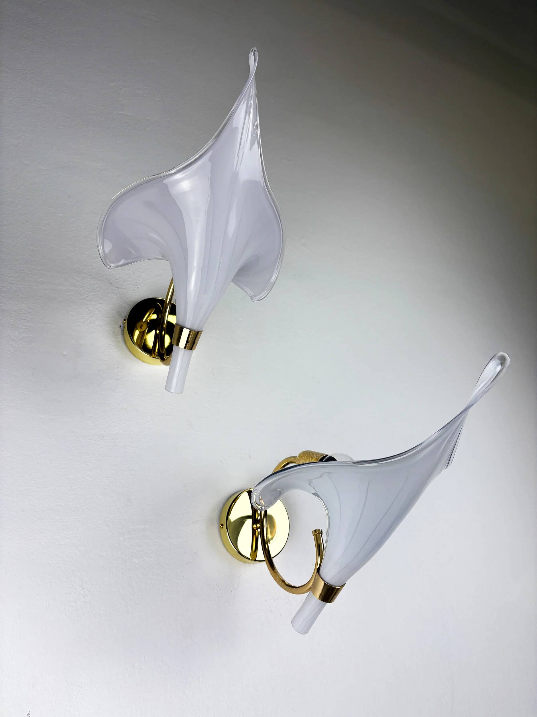 Pair of Italian hand blown Murano glass calla lily wall lights by Franco Luce, 1970s