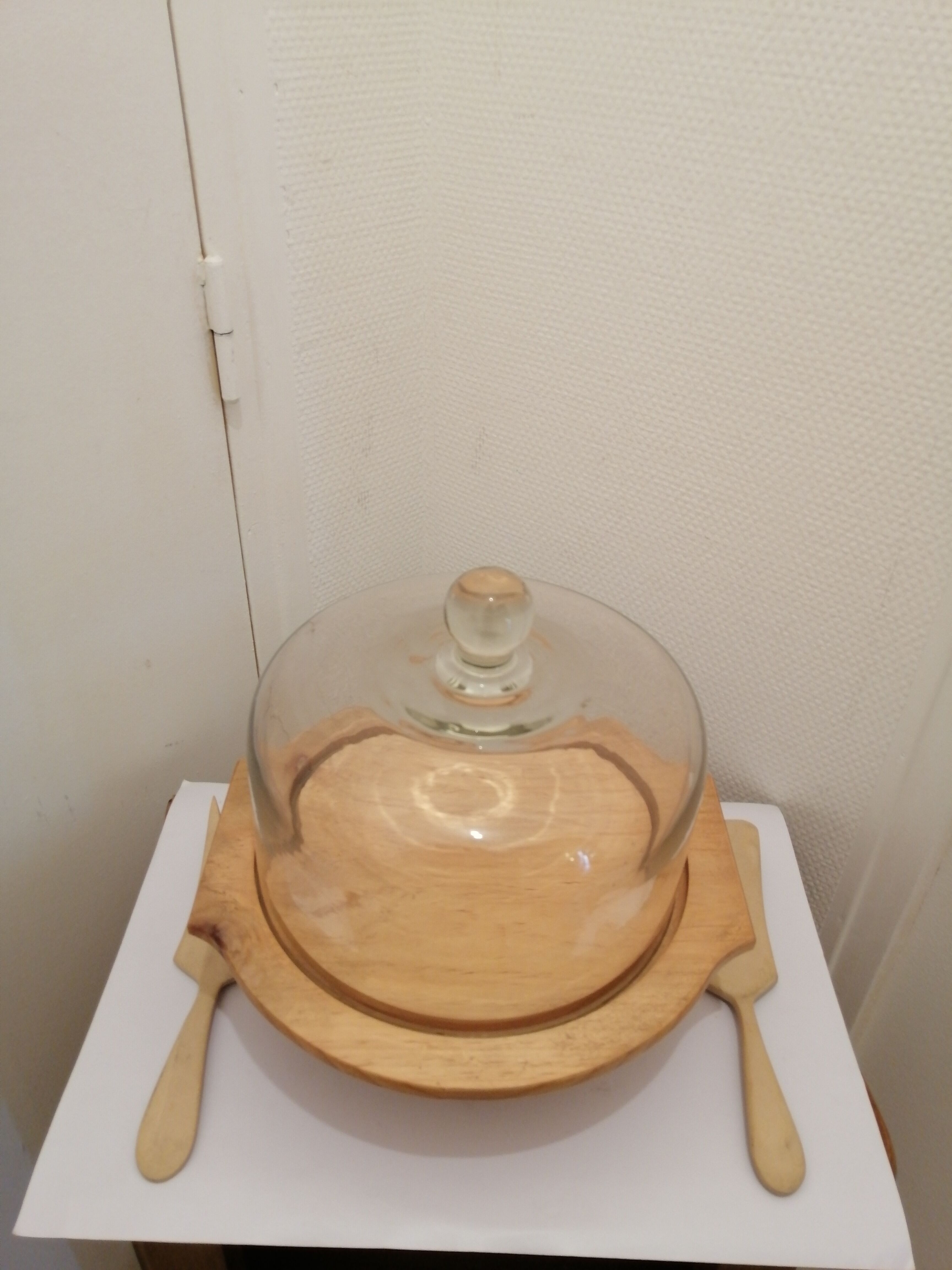 Wooden and glass cake display
