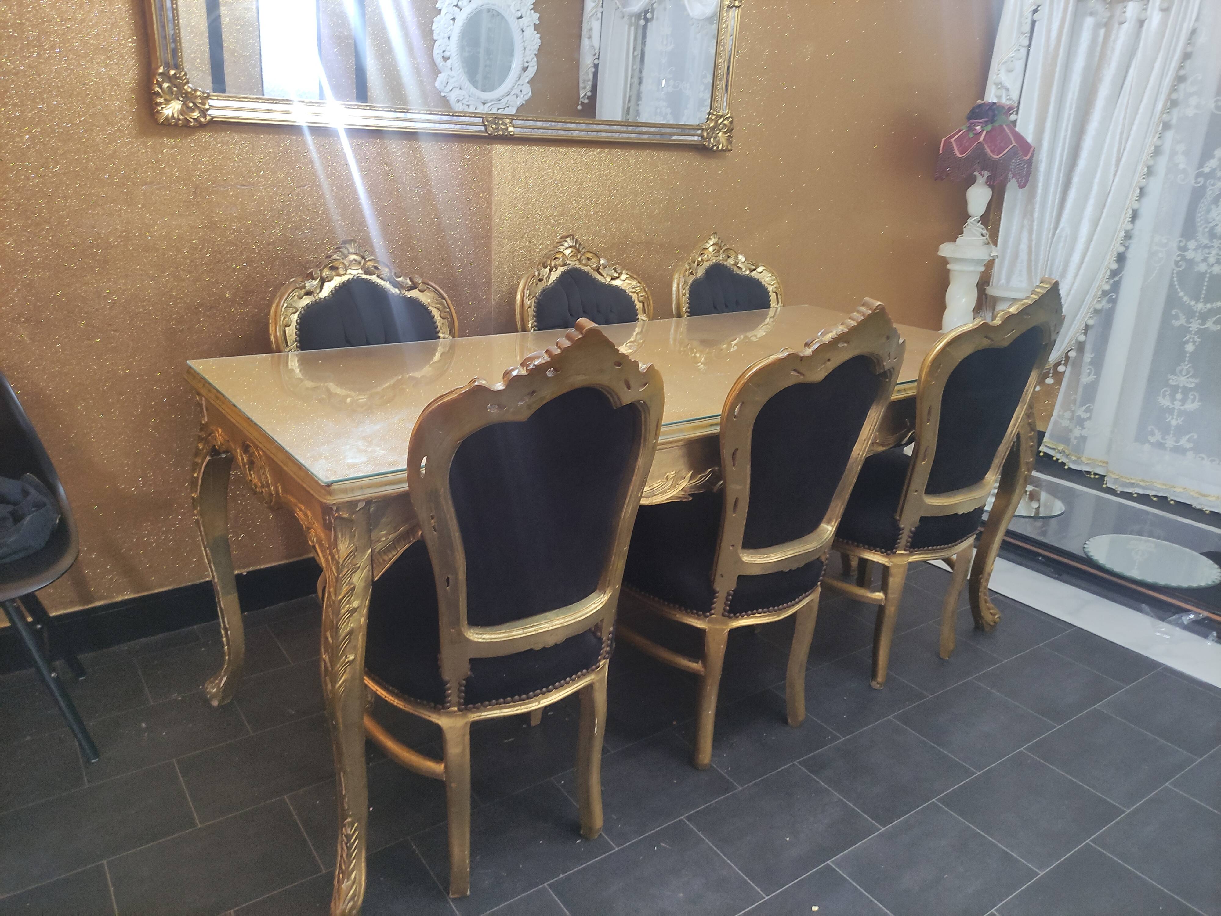Table + 6 baroque chairs