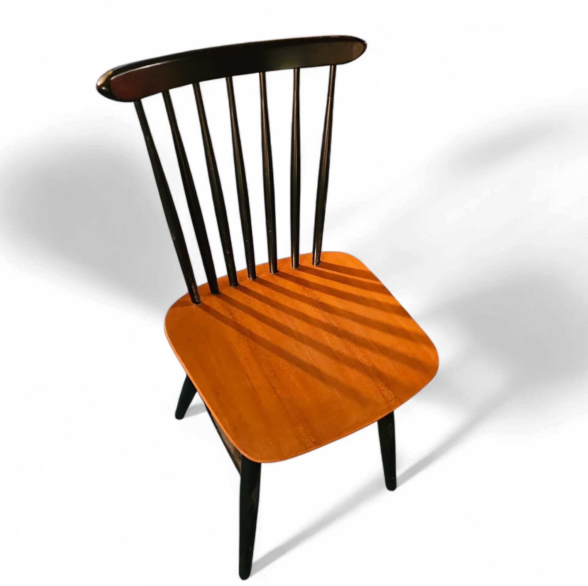 Set of 2 spindle back dining chairs, curved seating, teak wood seat, 1960s, Pastoe Holland, 1970s