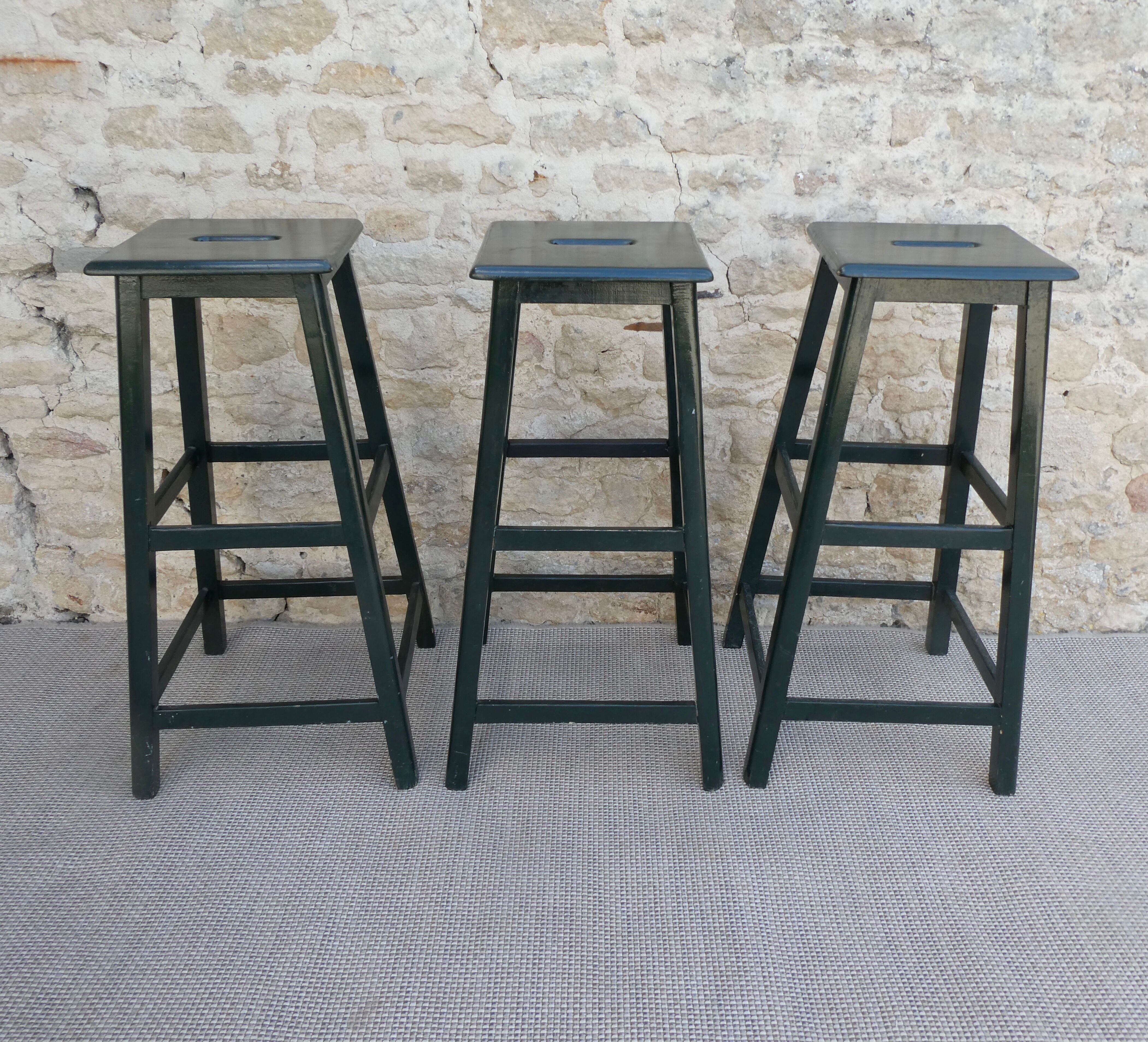 3 high bar stools, wooden, handle