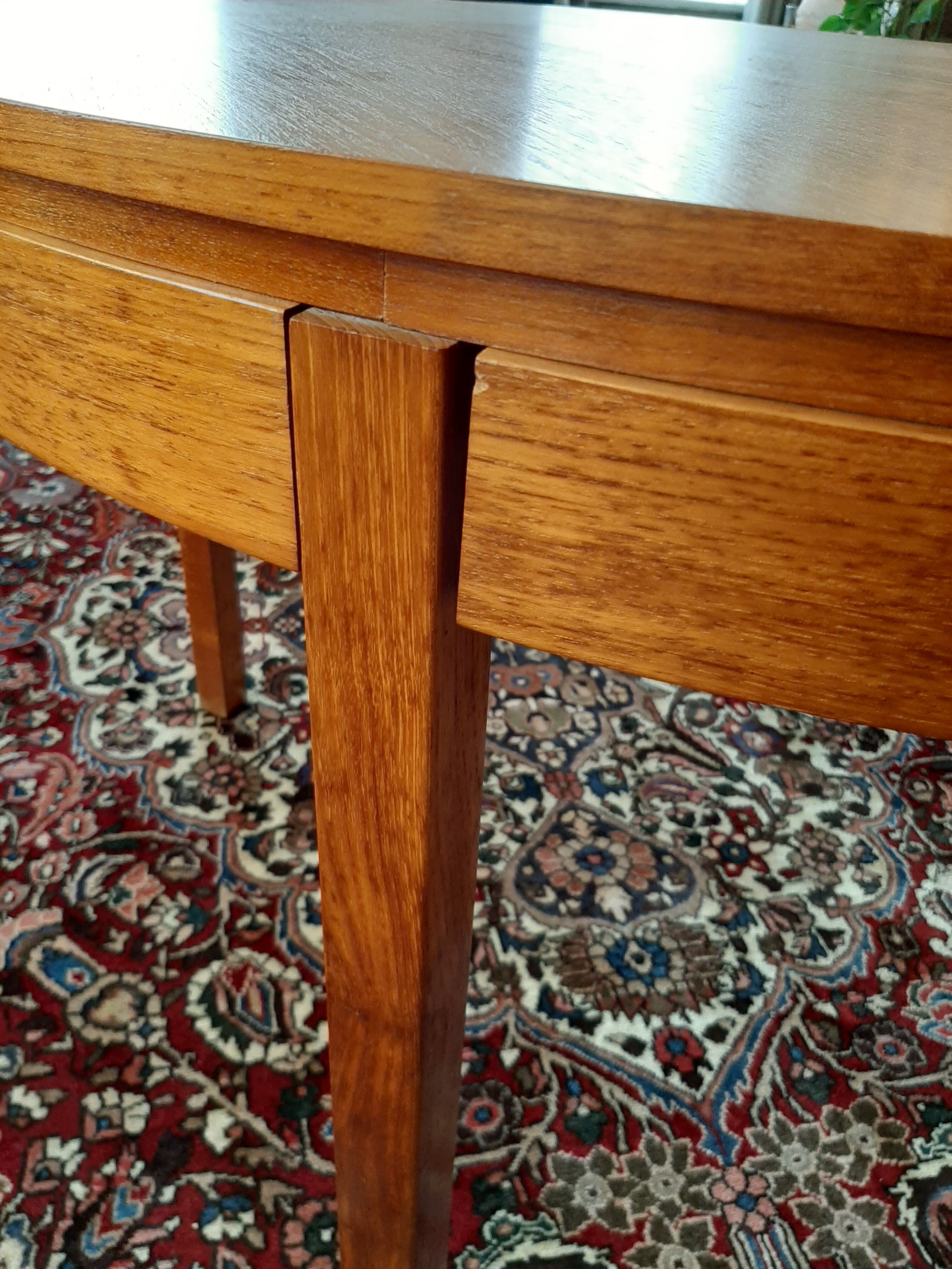 Table ronde extensible scandinave teck vintage