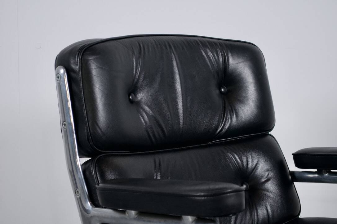 Lobby chair es 105 herman miller publisher 70's