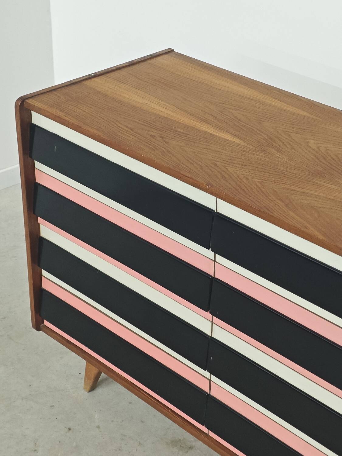 Commode U 453 Rose 8 drawers Jiri Jiroutek for Interior Prague 1962