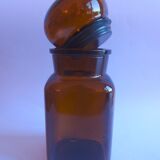 Brown apothecary pot