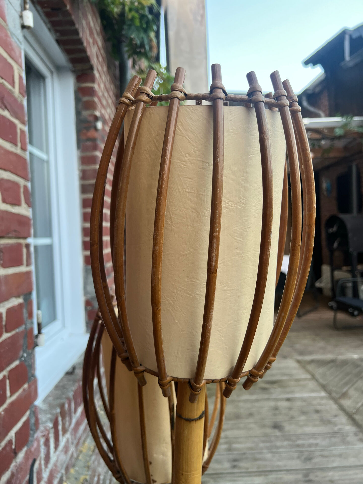 Lampadaire en rotin