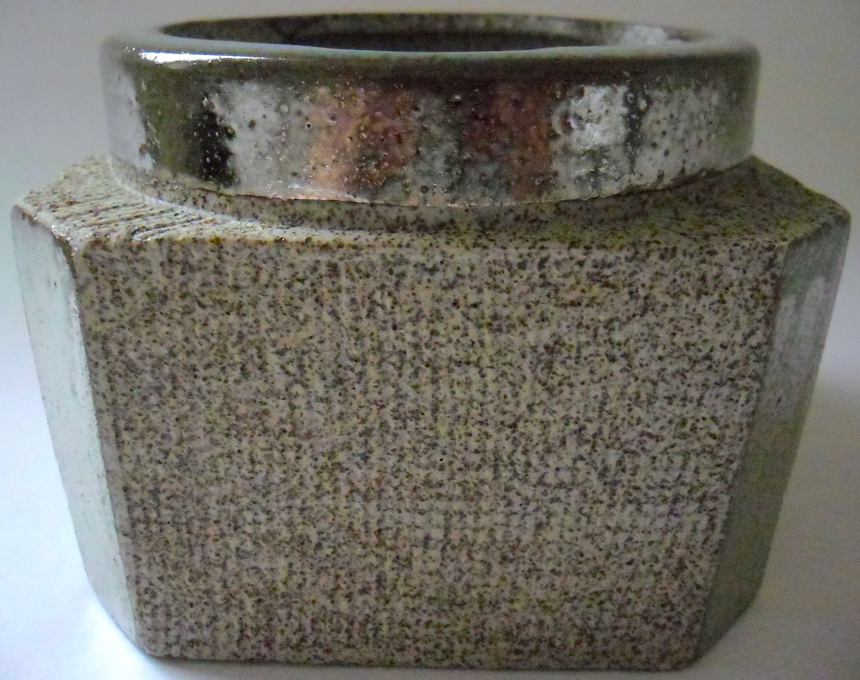 Pot à tabac en grès à émaillage métallescent par Lucien Brisoux (1878-1963)