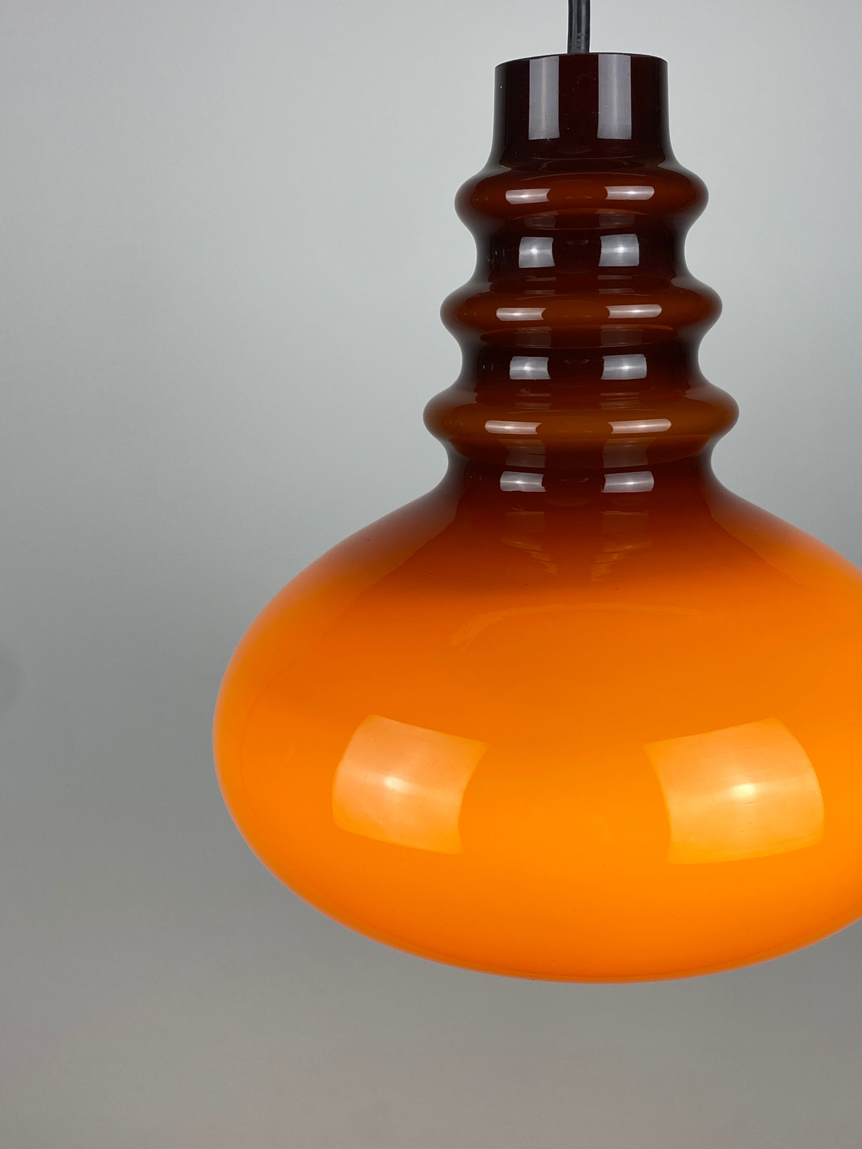 Suspension en verre brun foncé par Peill et Putzler 1960