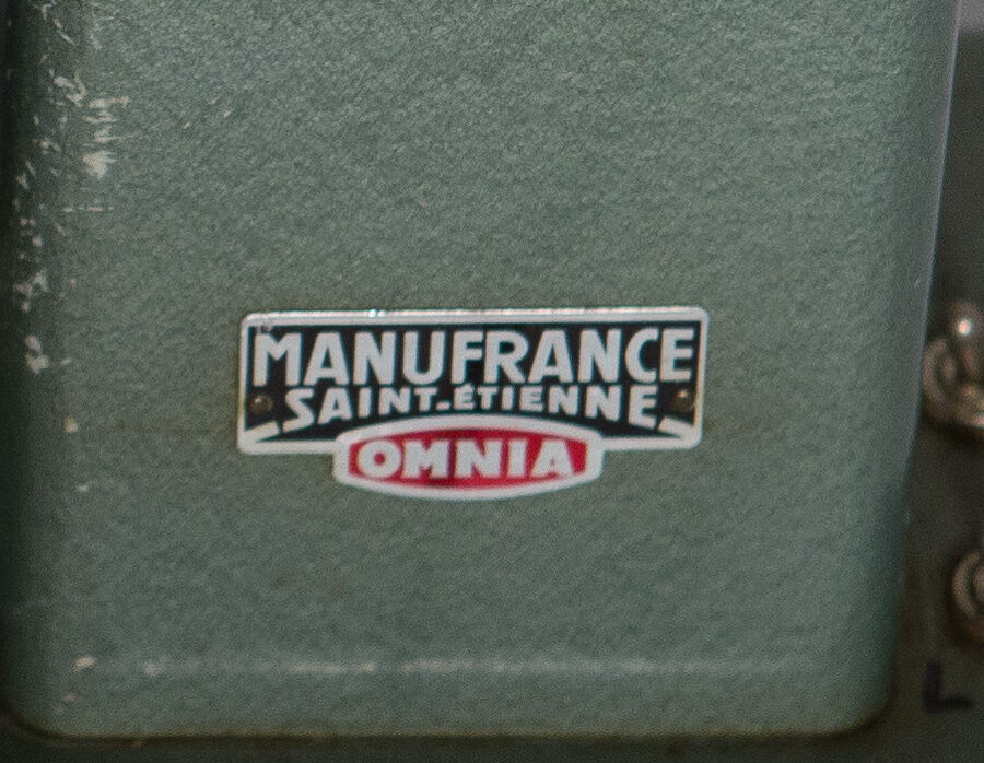 Old machine sewing Manufrance Omnia metal