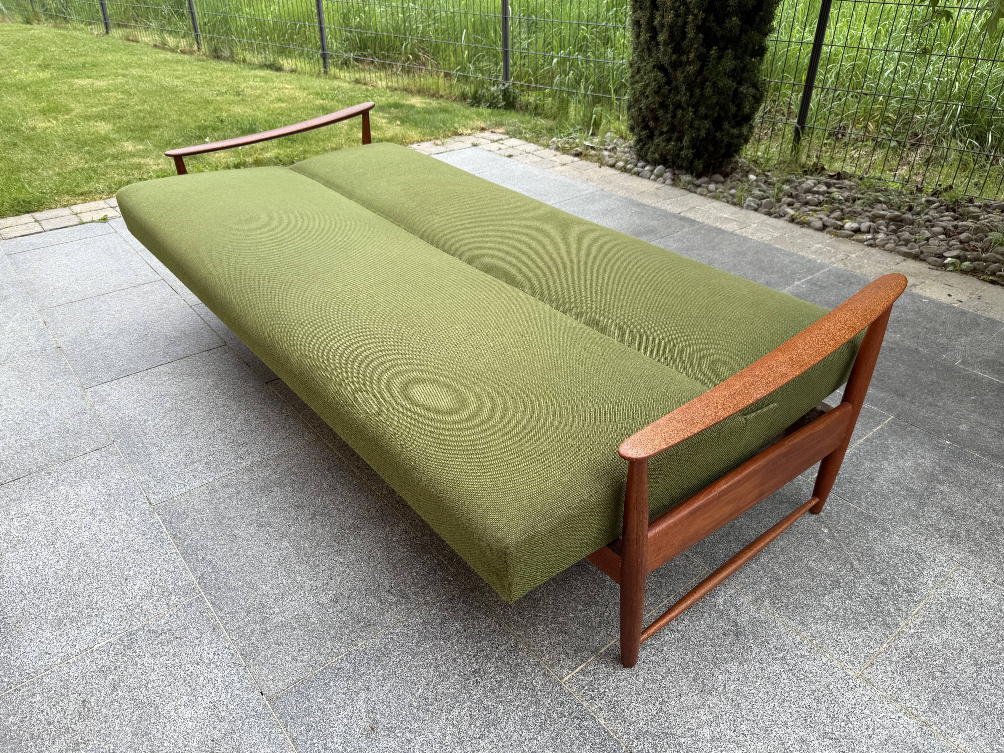 Scandinavian daybed from the 1960s.