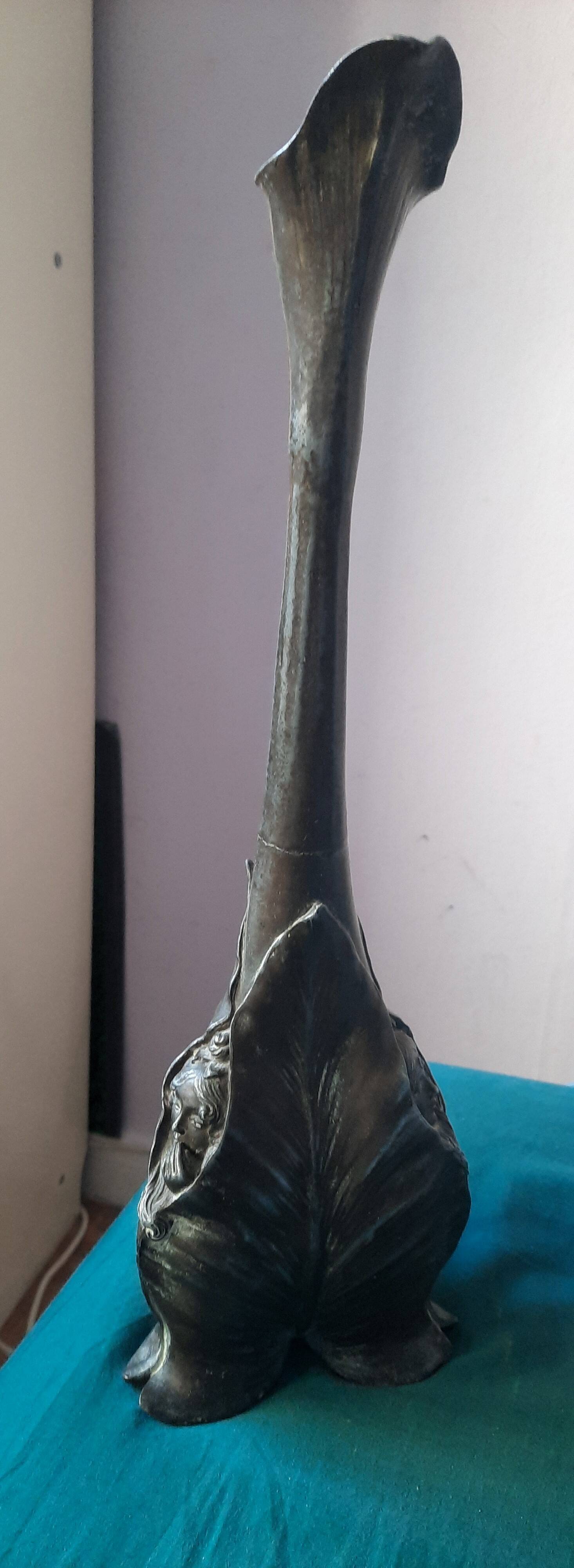 Single flower vase, Art Nouveau style, arum/calla motif and female faces.