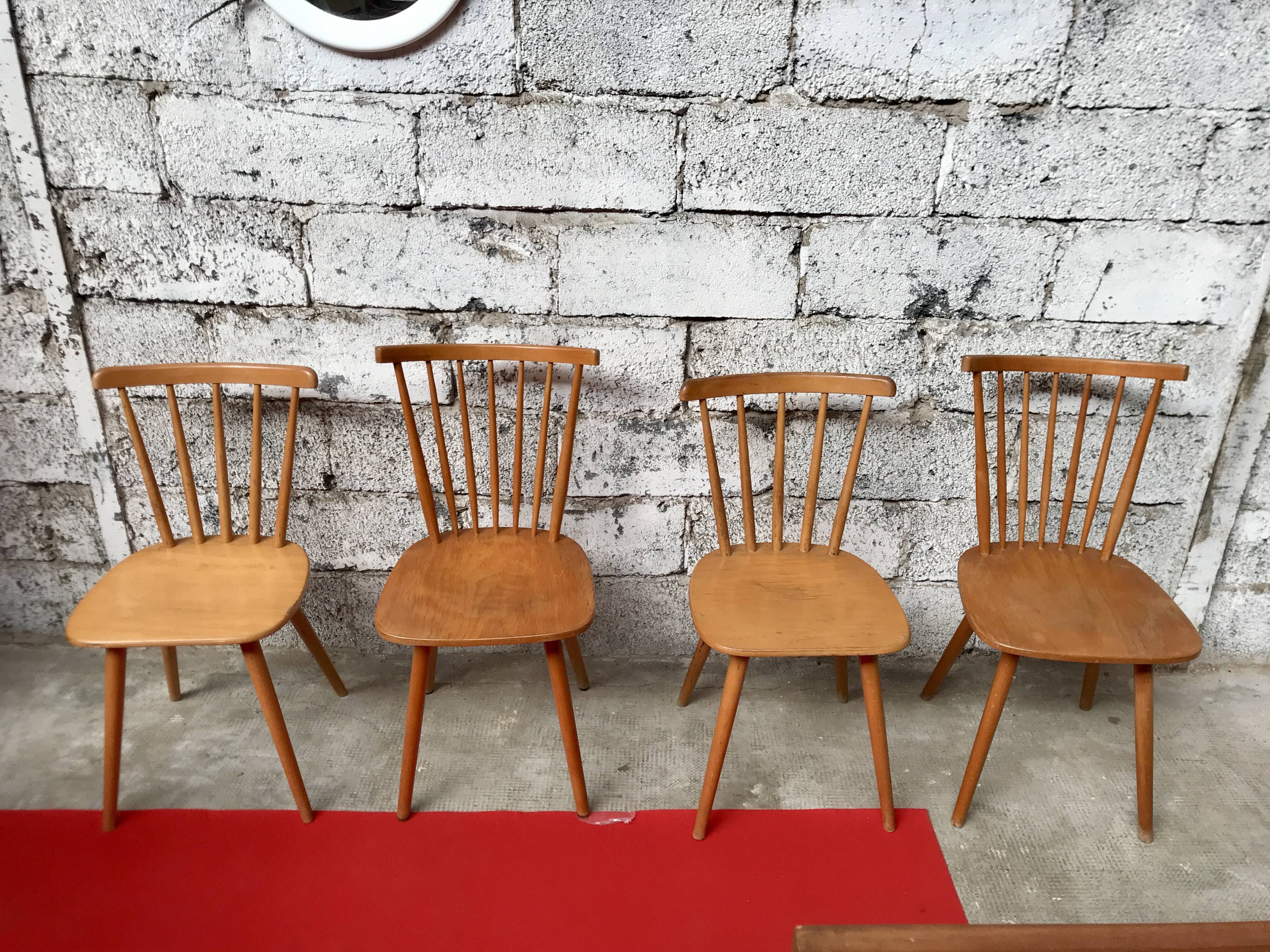 Deux paires de chaises des années 50 - 60 vintage