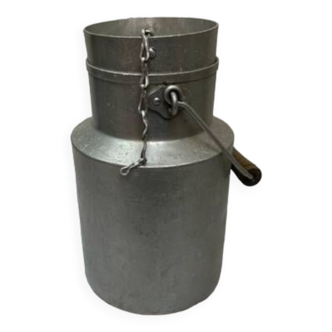 Pot à lait aluminium début 20e