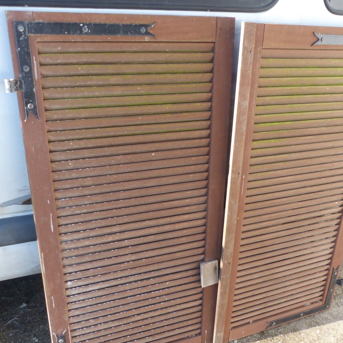 Wooden louver shutters 2 swings L 69.5 x H 138 cm