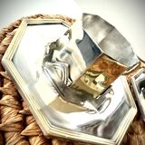 Pair of coffee cups with saucer (18th century)