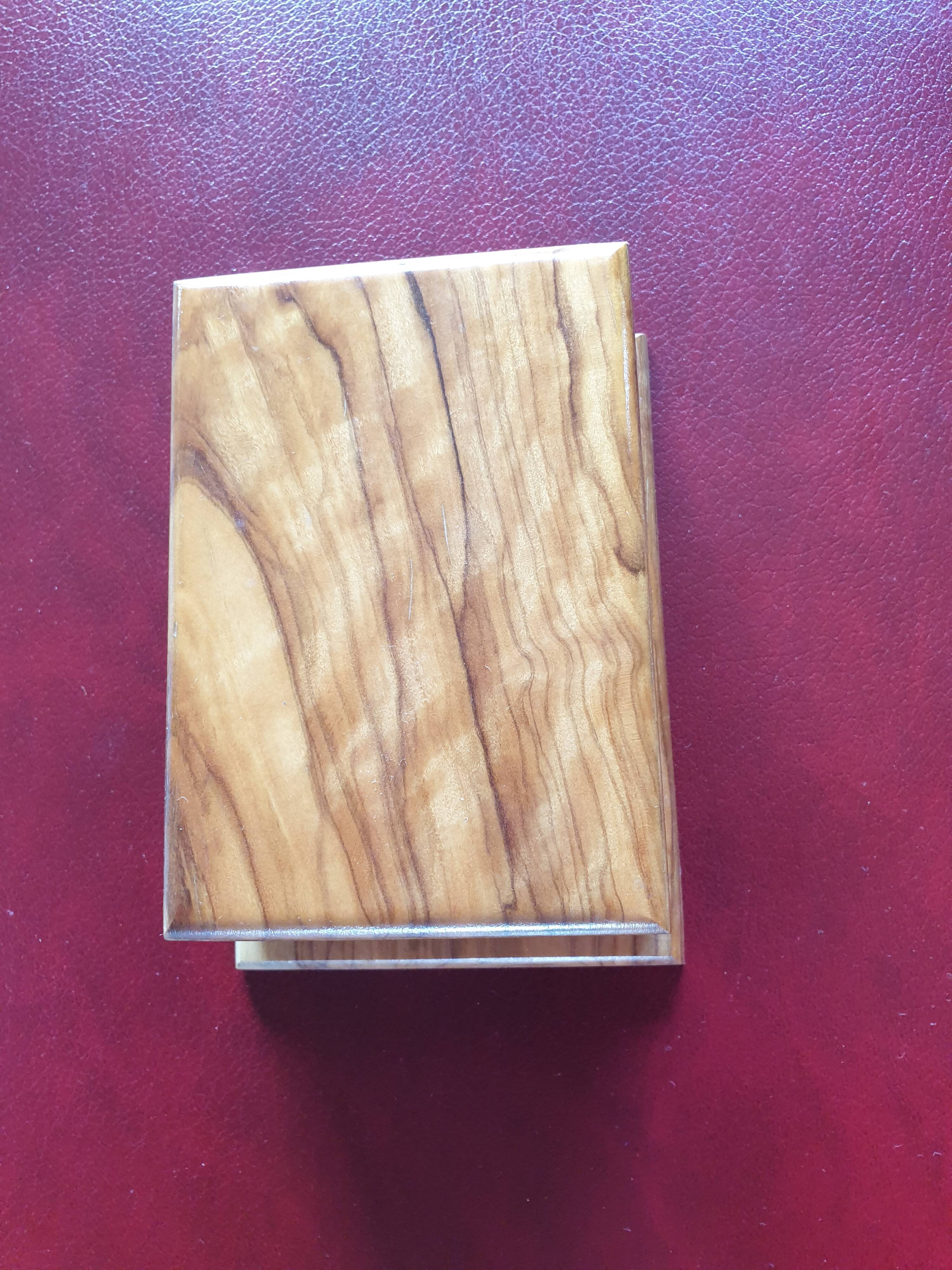 Range olive wood cigarettes very good condition