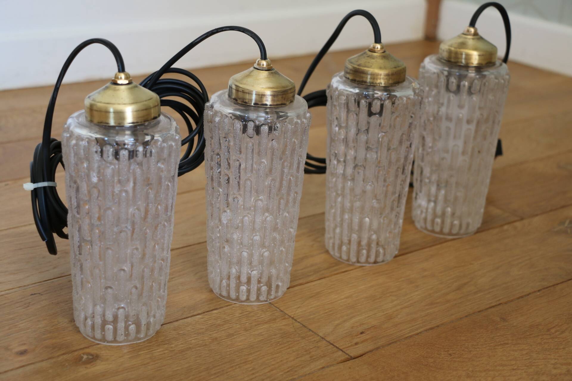 4 baladeuses / suspensions verre laiton 1960